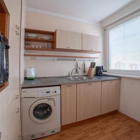 Strawberry Apartment Bratislava Ngoại thất bức ảnh